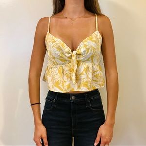 Yellow Flowy Botanical Print Crop Top💛🌿